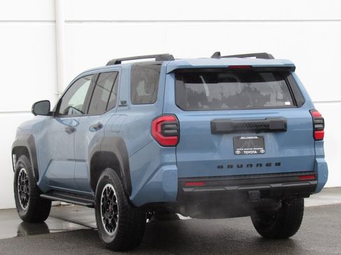 Certified 2025 Toyota 4Runner TRD Off-Road Premium image 5