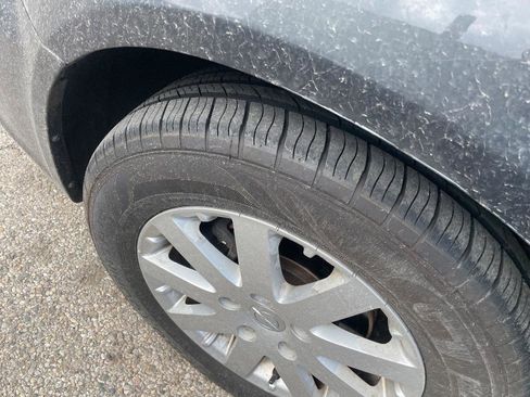 Used 2011 Chrysler Town & Country Touring-L w/ Entertainment Group #2 image 8