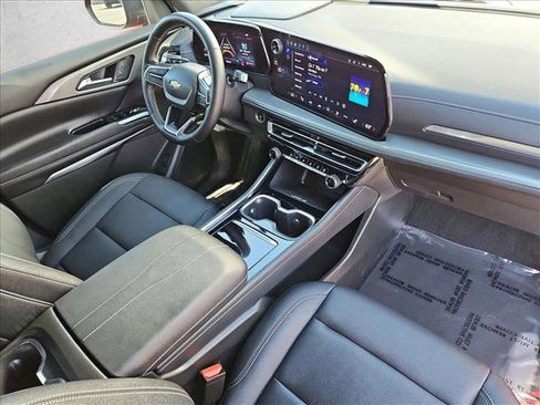 Certified 2024 Chevrolet Traverse LT FWD image 29