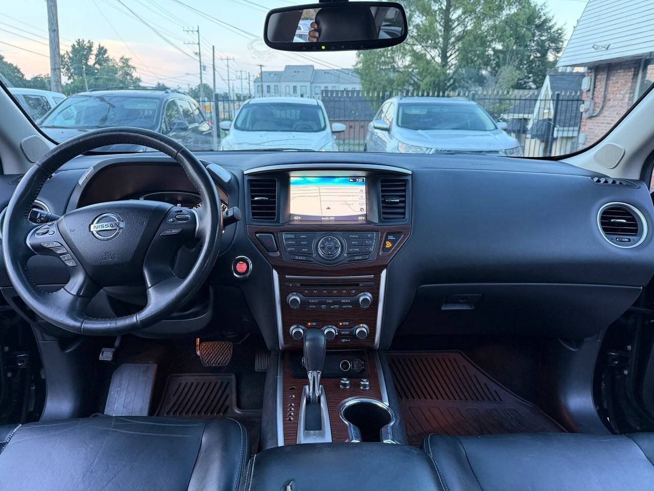 Used 2017 Nissan Pathfinder SL FWD image 28