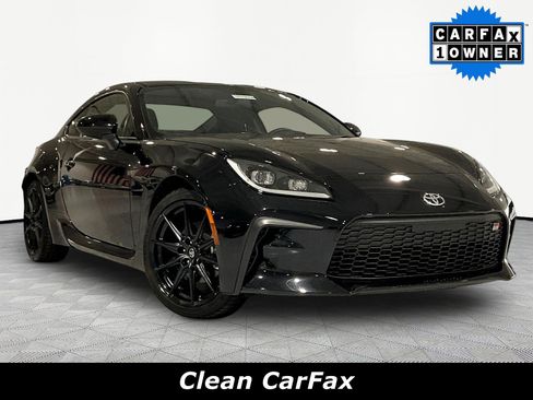 Used 2026 Toyota GR86 Premium RWD image 3