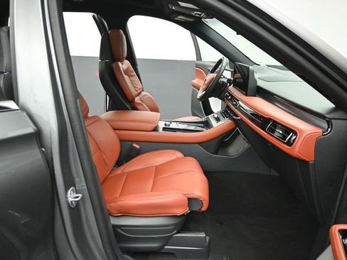 Used 2025 Lincoln Aviator Reserve w/ Equipment Group 201A image 29