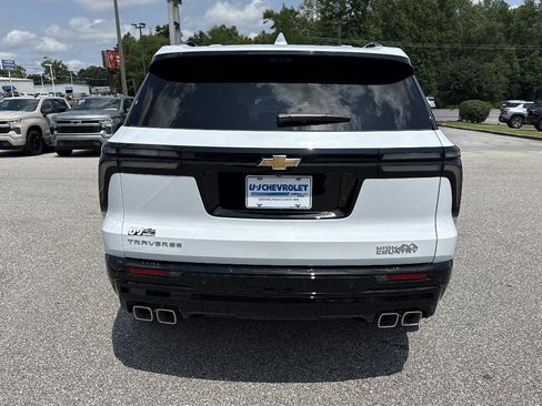 New 2026 Chevrolet Traverse High Country FWD image 4