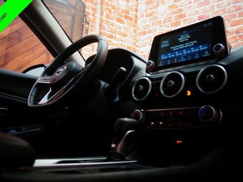 Certified 2022 Nissan Sentra SV FWD image 39