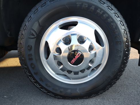 Used 2018 GMC Sierra 3500 Denali w/ Duramax Plus Package image 19