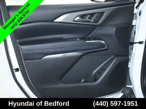 Used 2026 Chevrolet Traverse LT AWD/4WD image 17