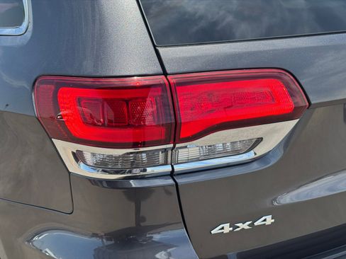 Used 2021 Jeep Grand Cherokee Limited w/ Trailer Tow Group IV AWD/4WD image 12