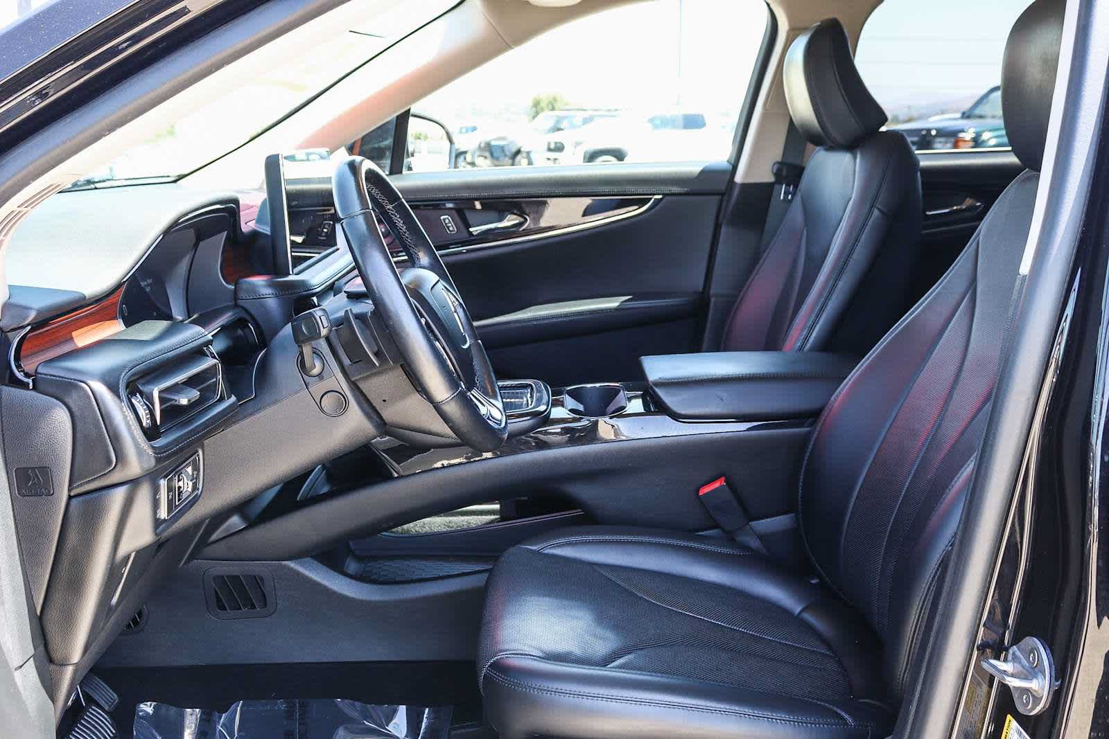 Used 2022 Lincoln Nautilus Reserve w/ Monochromatic Package AWD/4WD image 19