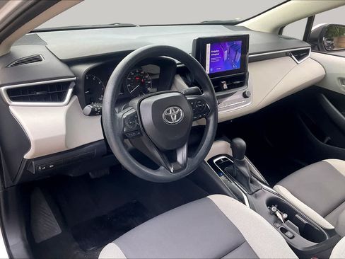 Used 2023 Toyota Corolla LE FWD image 15