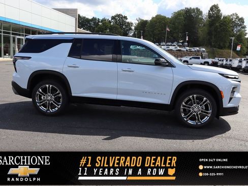 New 2026 Chevrolet Traverse LT w/ LPO, Floor Liner Package image 1