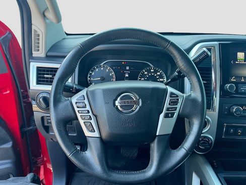 Used 2021 Nissan Titan SV w/ SV Convenience Package AWD/4WD image 11
