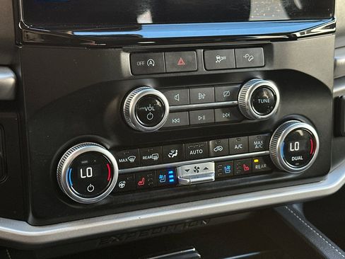 Certified 2024 Ford Expedition Max XLT image 21