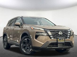 Used 2024 Nissan Rogue SV video 2