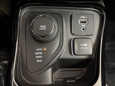 Used 2020 Jeep Compass Latitude image 14