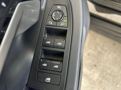 Used 2025 BMW i5 eDrive40i RWD image 41