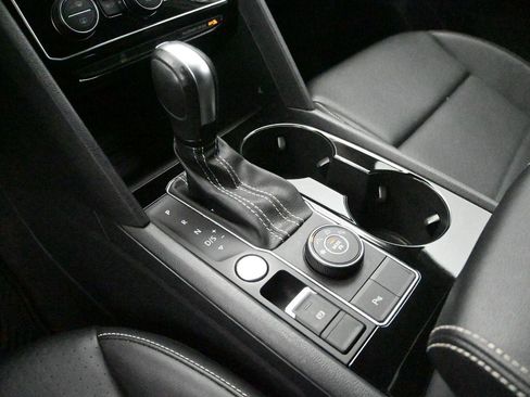 Used 2022 Volkswagen Atlas SE AWD/4WD image 6