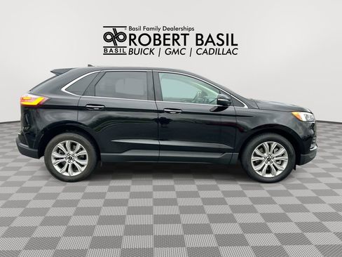 Used 2024 Ford Edge Titanium AWD/4WD image 9