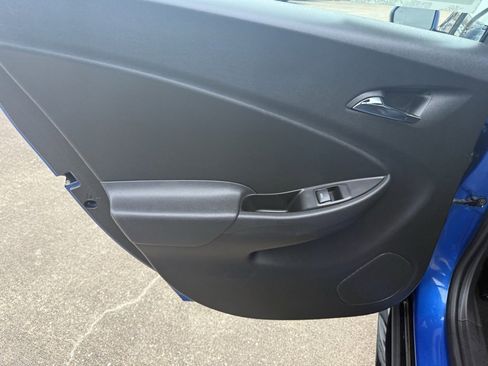 Used 2017 Chevrolet Volt Premier w/ Driver Confidence II Package image 28