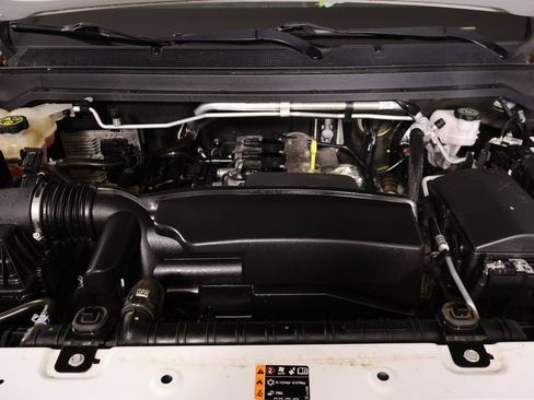 Used 2022 Chevrolet Colorado LT w/ Fleet Safety Package image 18