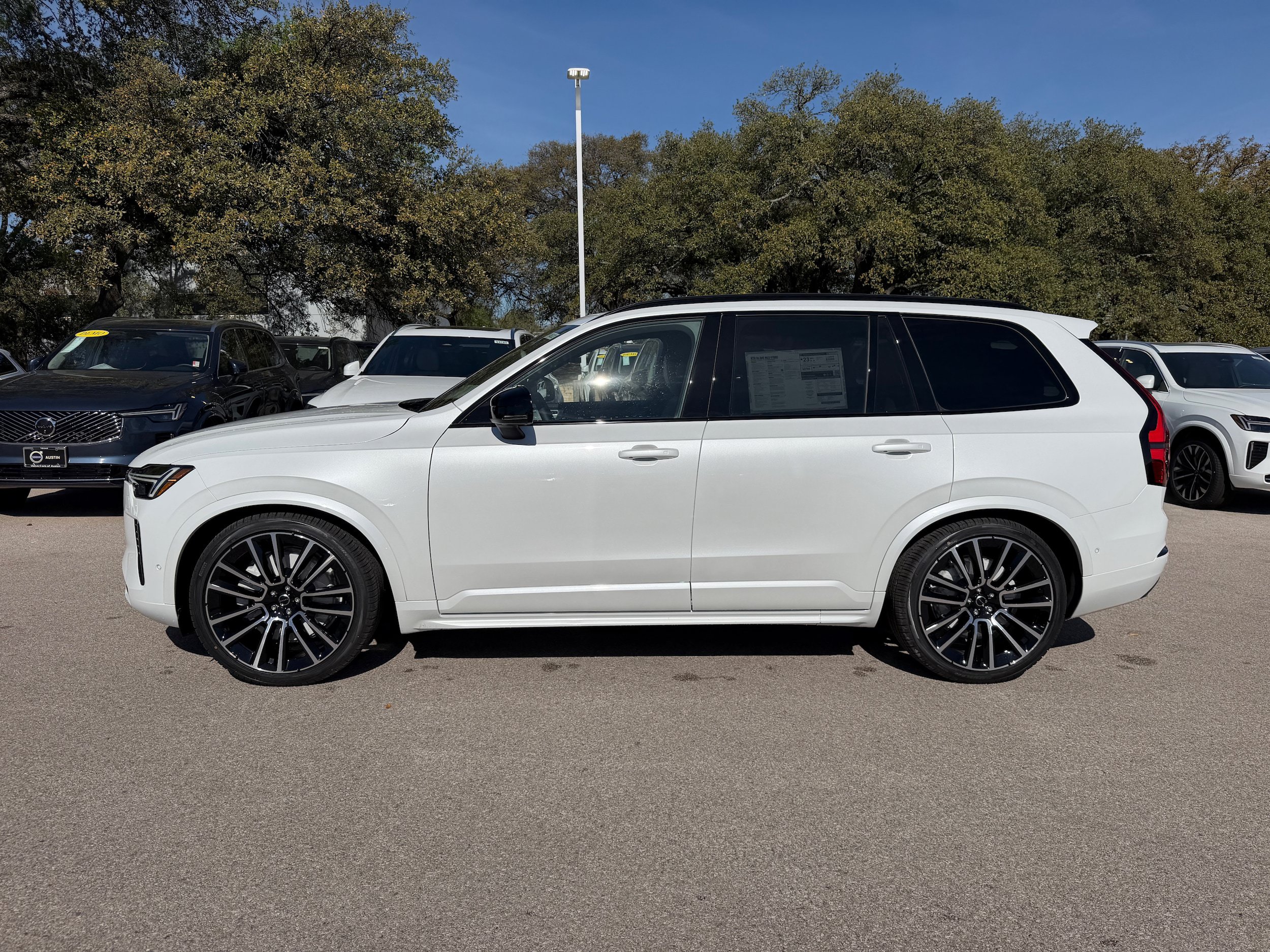 Used 2026 Volvo XC90 B6 Ultra w/ Protection Package AWD/4WD image 3