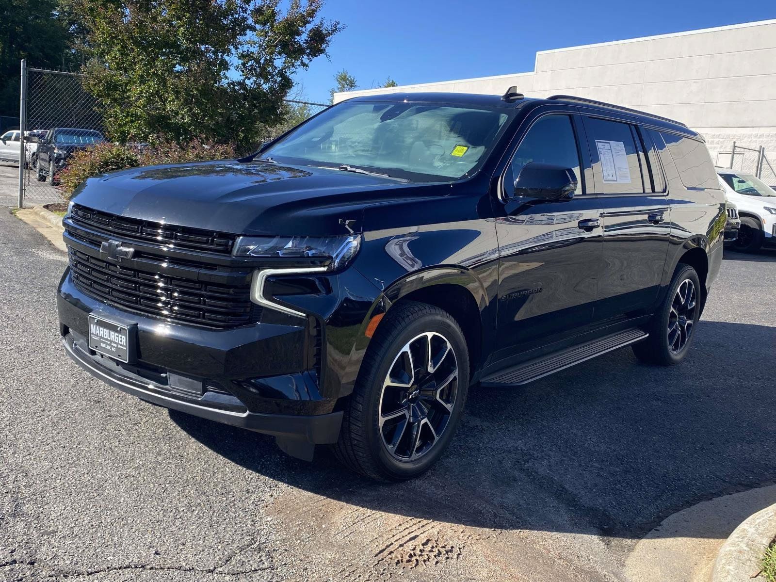 Used 2022 Chevrolet Suburban RST w/ Sport Performance Package AWD/4WD image 3