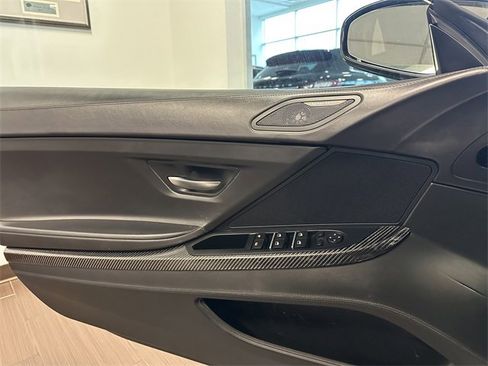Used 2015 BMW M6 Convertible image 27