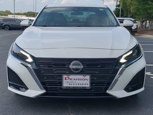 Used 2023 Nissan Altima 2.5 SL AWD/4WD image 8