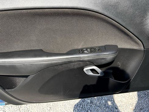 Used 2022 Dodge Challenger SXT w/ Blacktop Package image 8