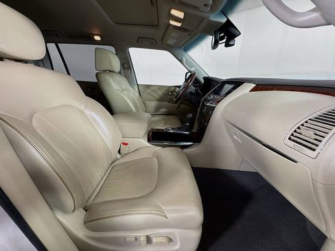 Used 2017 INFINITI QX80 2WD w/ Deluxe Technology Package image 39