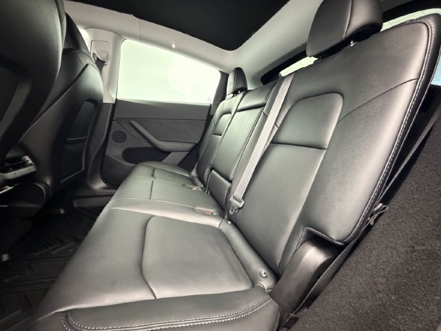 Used 2023 Tesla Model Y Long Range AWD/4WD image 23