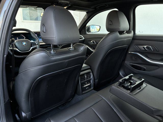 Used 2025 BMW 330i xDrive Sedan AWD/4WD image 18