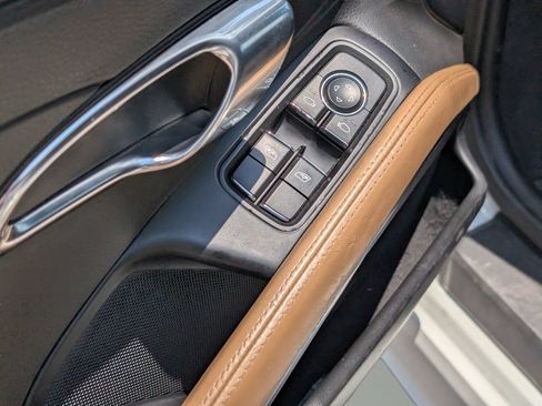 Used 2018 Porsche 718 Boxster RWD image 12