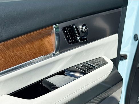 New 2026 Cadillac Vistiq Sport w/ LPO, Floor Liner Package image 18