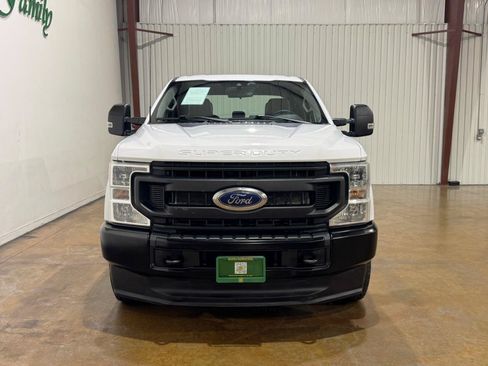 Used 2022 Ford F250 XL w/ Power Equipment Group AWD/4WD image 2