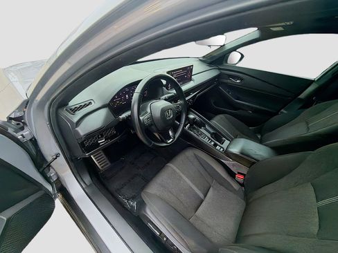 Used 2024 Honda Accord Sport image 9