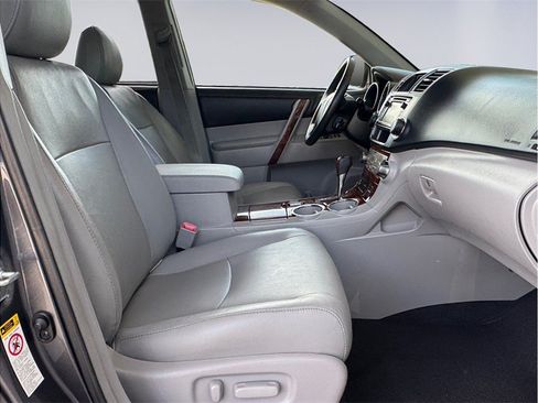 Used 2013 Toyota Highlander Limited FWD image 20