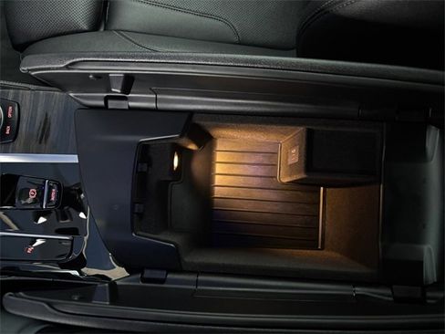 Used 2021 BMW 540i w/ M Sport Package image 27