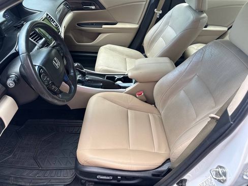 Used 2017 Honda Accord EX-L image 10