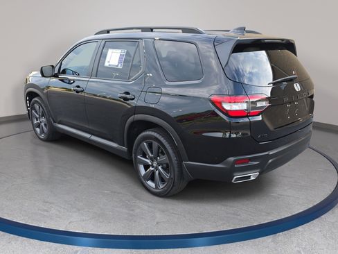 Used 2025 Honda Pilot Sport image 7