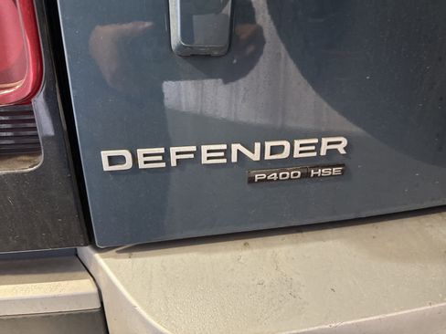 Used 2020 Land Rover Defender 110 HSE image 12