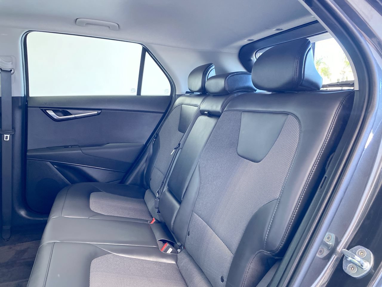 Certified 2023 Kia Niro EX Touring FWD image 35