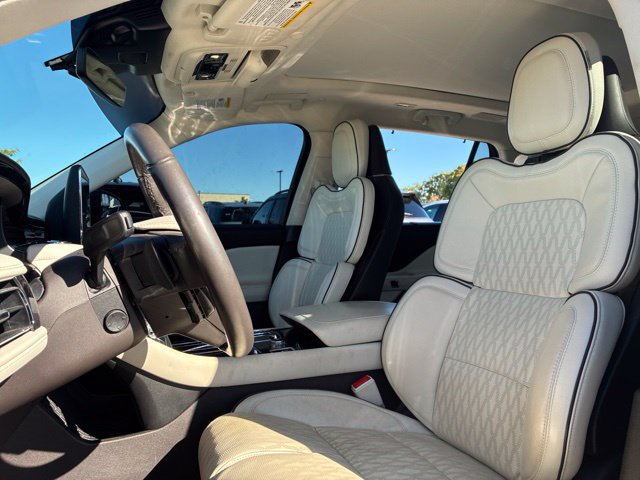 Used 2023 Lincoln Aviator Black Label Grand Touring w/ Class IV Trailer Tow Package AWD/4WD image 15