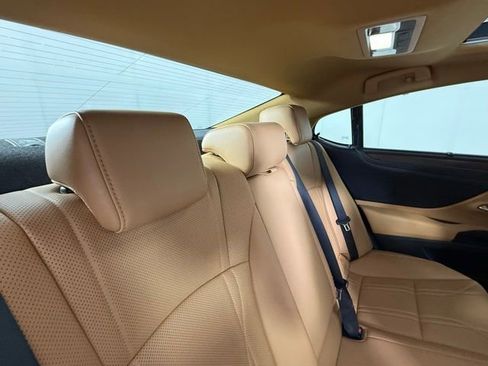 Used 2024 Lexus ES 350 Ultra Luxury w/ Accessory Package (Z2) FWD image 35