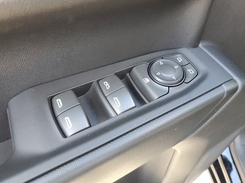 Used 2025 Chevrolet Silverado 1500 Custom image 26