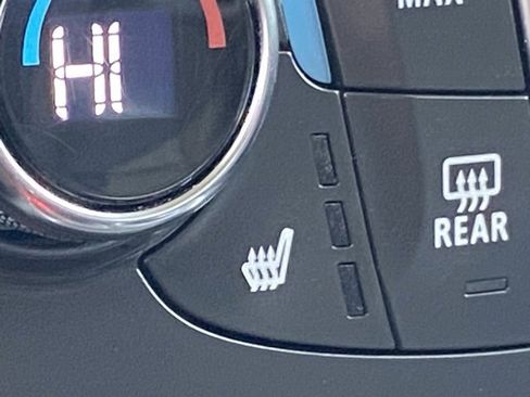 Used 2020 Chevrolet Traverse LT image 20