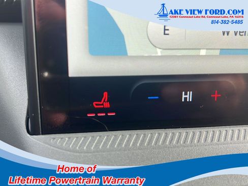 New 2026 Ford Maverick Lariat w/ Black Appearance Package image 31