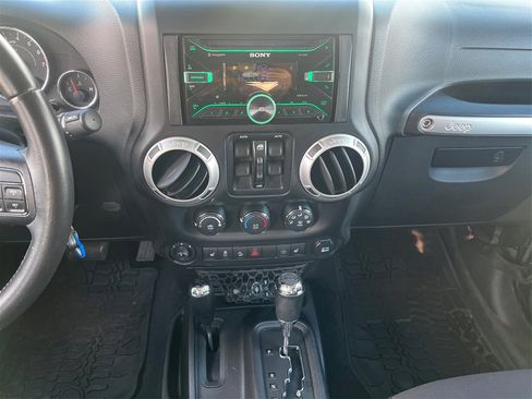 Used 2014 Jeep Wrangler Unlimited Sahara w/ Connectivity Group image 13