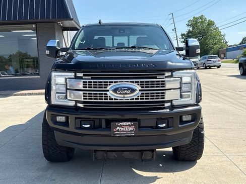 Used 2019 Ford F250 Platinum w/ Platinum Ultimate Package AWD/4WD image 18