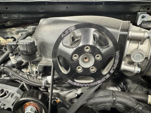 Used 2024 Cadillac Escalade Sport w/ LPO, ONYX Package image 42