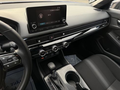 Used 2023 Honda Civic Sport image 14